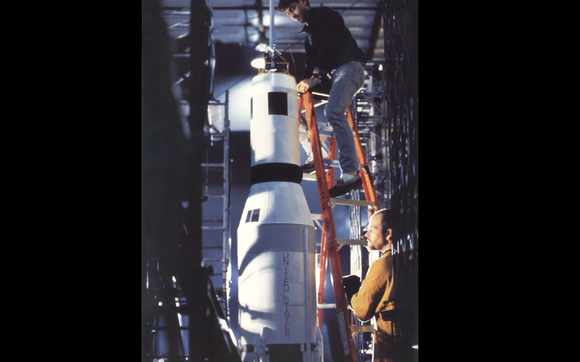Apollo13 Rocket Assembly